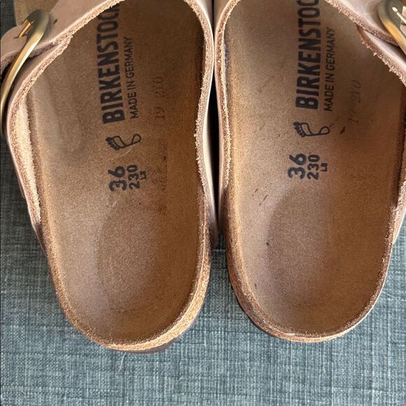 Birkenstock Gizeh Leather Buckle Tan Thong Sandals with Gold buckle size 36/5.5 - Picture 9 of 11